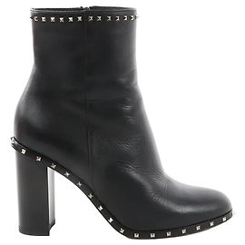 Valentino Garavani Rockstuds Leather Ankle Boots in Black, Size 37.5 EU