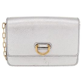 Burberry D-Ring Chain Leather Small