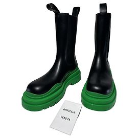 Bottega Veneta – Tire Boots in Black Leather with Green Soles – Size 39
