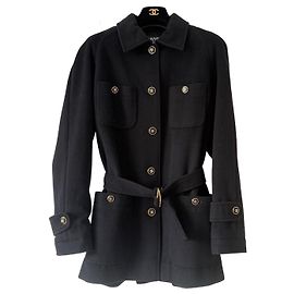 Chanel Chaquetón Corto de Cachemira Negro con Cinturón