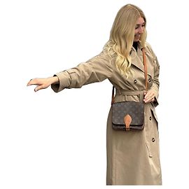 Louis Vuitton Cartouchiere MM en buen estado