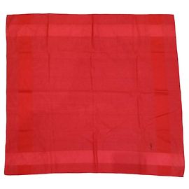 Lenço Yves Saint Laurent vermelho