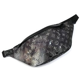 Louis Vuitton Monogram Discovery Gürteltasche