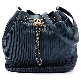 Borsa bucket Chanel Blue Small Crumpled Calfskin Coco Pleats con coulisse
