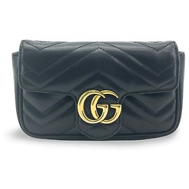 Mini borsa in pelle matelassé GG Marmont di Gucci