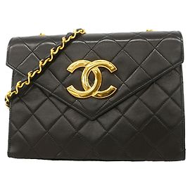 Borsa a tracolla Chanel Matelassé con catena in pelle d'agnello nera