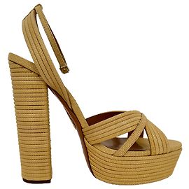 Aquazzura Sundance Plateau Block Heels aus gelbem Raffia