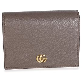 Portafoglio Piccolo Gucci GG Marmont in Pelle di Vitello Testurizzata Bicolore Taupe e Rosa
