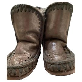 Mou Boots Mou Botas de Cano Curto em Pele Metalizada