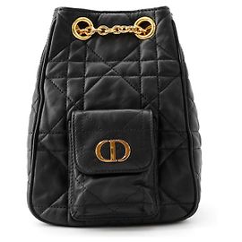 Mochila Christian Dior Caro em pele de cordeiro