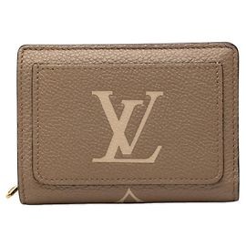 Louis Vuitton Porte Feuille Clea Wallet