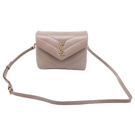 Yves Saint Laurent Bolso bandolera Saint Laurent Y Quilted Monogram Toy Loulou en piel beige