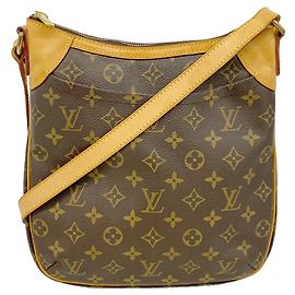Louis Vuitton Monogram Odeon PM Schultertasche