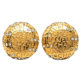 Boucles d'oreilles clips Chanel plaquées or avec strass