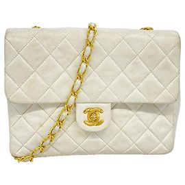 Chanel Matelassé Schultertasche mit Kette