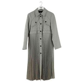 Gabardina negra Sandro
