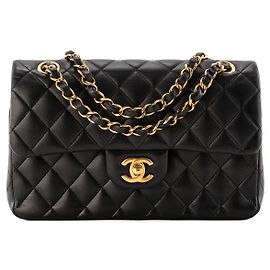 CHANEL - Sac à épaule Classique/Timeless 11.13 small Chanel en cuir lisse noir