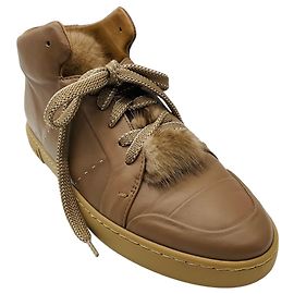 Zapatillas altas Max Mara de piel tan con ribete de piel