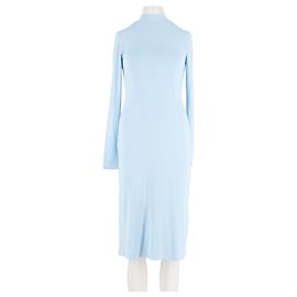 Autre Marque MESHKI Hellblaues Midikleid mit Rollkragen und langen Ärmeln