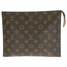 Louis Vuitton Monogram Pochette Toilette 26 Clutch Bag