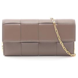 Borsa a tracolla Bottega Veneta Maxi Intrecciato in pelle grigia