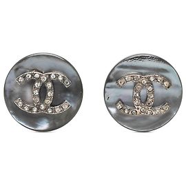 Orecchini a clip Chanel Gray CC Faux Pearl Strass