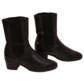 Chanel Runway Stiefeletten aus schwarzem Leder
