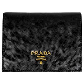 Prada Bi-Fold Geldbörse aus schwarzem Saffiano-Leder