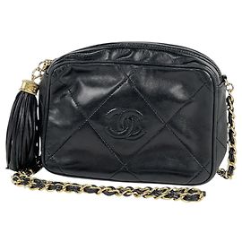 Borsa a tracolla Chanel in pelle nera