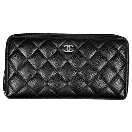 Portafoglio lungo Chanel in pelle di vitello granulata nera