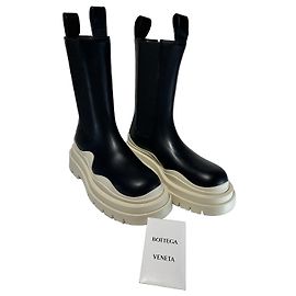Bottega Veneta Tire Boots Black Leather Ivory Sole
