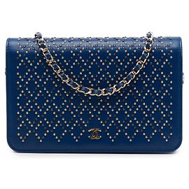 Borsa crossbody Blue Chanel CC Lambskin Studded Wallet On Chain