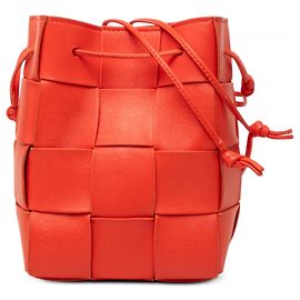 Bottega Veneta Bolso Bucket Small Nappa Maxi Intrecciato Cassette Rojo