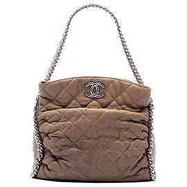 Borsa Hobo Chanel in pelle d'agnello lavata matelassé marrone con catena