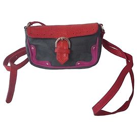 Autre Marque Alviero Martini Schultertasche aus grauem und rotem Leder