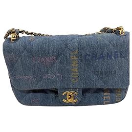 Borsa a patta Chanel in denim con stampa logo
