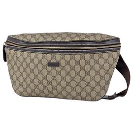 Bolso bandolera Gucci en GG Supreme