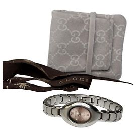 Orologio da polso Vintage Gucci in acciaio inossidabile Quartz primi anni 2000 Silver Rose Gold