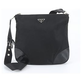 Borsa a tracolla Prada in nylon Tessuto con logo triangolare in pelle