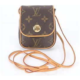 Louis Vuitton Monogram Pochette Cancun