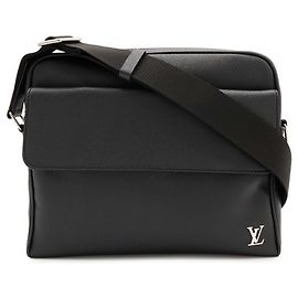 Borsa a tracolla Louis Vuitton Taiga Alex