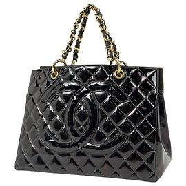 Chanel Shopper aus schwarzem Lackleder