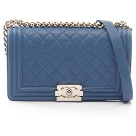 Bolso de hombro Chanel Boy en azul