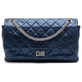Chanel Reissue 2.55 Double Flap 226 Schultertasche aus blauem gestepptem Aged Calfskin