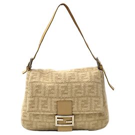 Borsa a tracolla Fendi Mamma Bucket