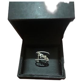 Djula-Ring aus Weißgold und Diamanten