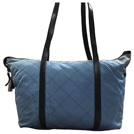 Bolso Prada Nailon Acolchado Azul Cielo