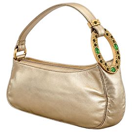 Sergio Rossi Schultertasche aus goldfarbenem Leder mit grünen Steinen