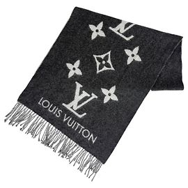 Louis Vuitton Echarpe Reykjavik Scarf