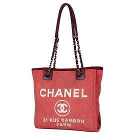 Chanel Deauville Tote Bag aus rotem Canvas